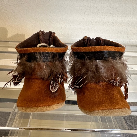 🤎EUC Gracious May Mocs Feather Boots - Picture 5 of 6